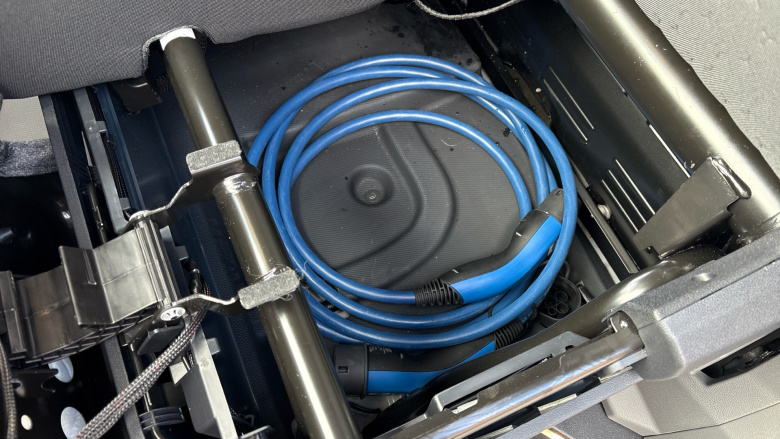 Ford Transit Custom E-320 L1 Rwd 100kW 65kWh H1 Van Limited Auto